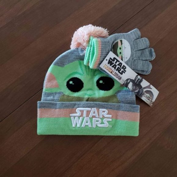 NWT Disney Star Wars The Mandalorian Baby Yoda The Child Children Hat/Gloves Set - Picture 3 of 3